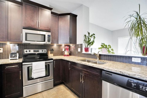 1511 Wentworth Villas Sw, Calgary, AB - Indoor Photo Showing Kitchen With Double Sink With Upgraded Kitchen
