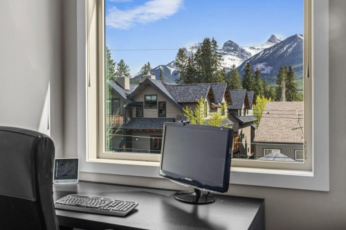 2-817 4Th Street, Canmore, AB -  Photo Showing Other Room