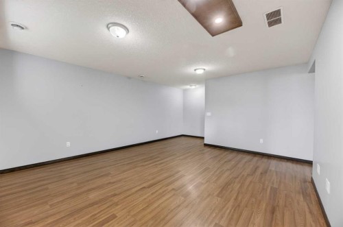 107 Westridge Place, Didsbury, AB - Indoor Photo Showing Other Room