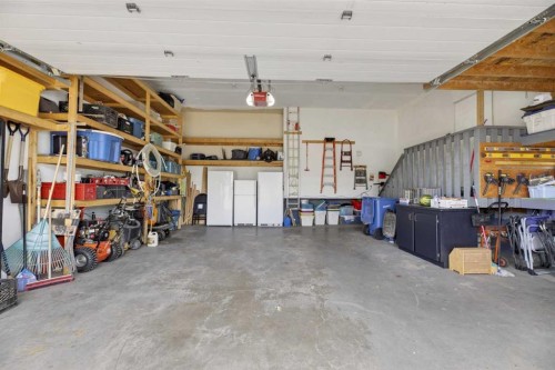 107 Westridge Place, Didsbury, AB - Indoor Photo Showing Garage