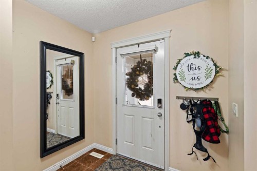 137 Copperleaf Bay Se, Calgary, AB - Indoor Photo Showing Other Room