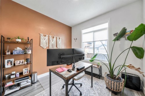 29 Sundown Close, Cochrane, AB - Indoor Photo Showing Office