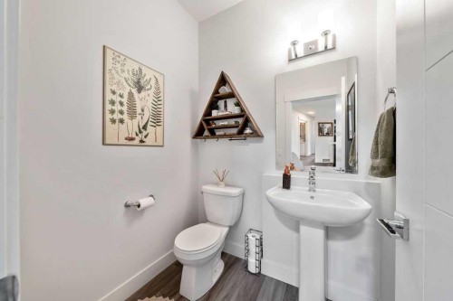 29 Sundown Close, Cochrane, AB - Indoor Photo Showing Bathroom