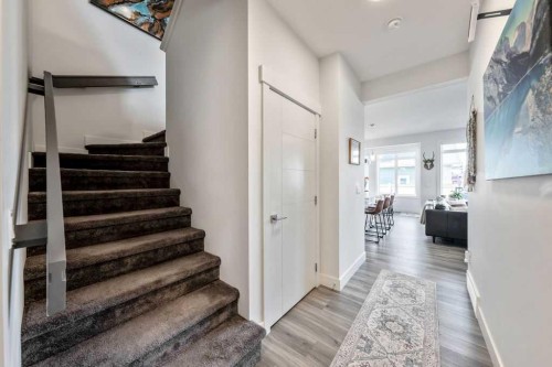 29 Sundown Close, Cochrane, AB - Indoor Photo Showing Other Room