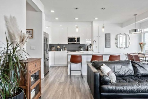 29 Sundown Close, Cochrane, AB - Indoor Photo Showing Kitchen With Upgraded Kitchen
