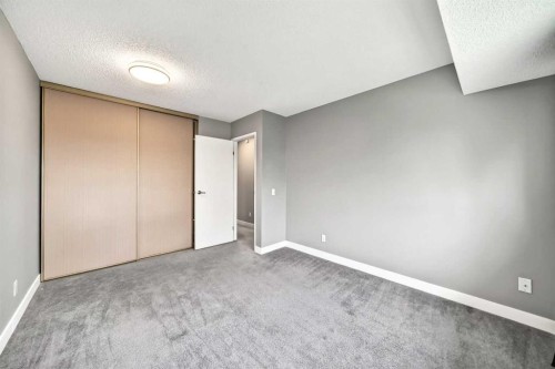 23-6915 Ranchview Drive Nw, Calgary, AB - Indoor Photo Showing Other Room
