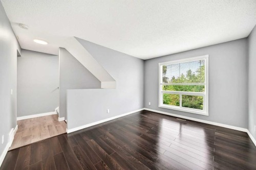 23-6915 Ranchview Drive Nw, Calgary, AB - Indoor Photo Showing Other Room
