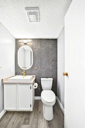 23-6915 Ranchview Drive Nw, Calgary, AB - Indoor Photo Showing Bathroom