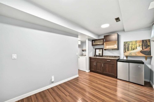 23-6915 Ranchview Drive Nw, Calgary, AB - Indoor Photo Showing Kitchen