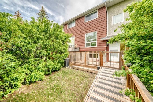 23-6915 Ranchview Drive Nw, Calgary, AB - Outdoor