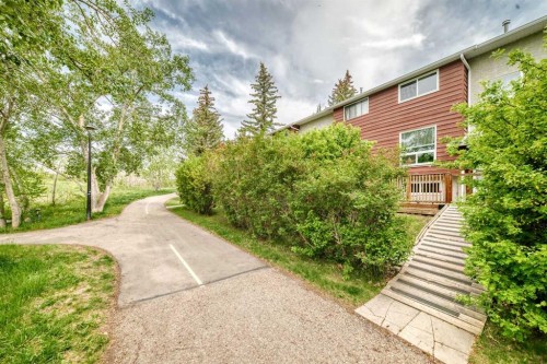 23-6915 Ranchview Drive Nw, Calgary, AB - Outdoor