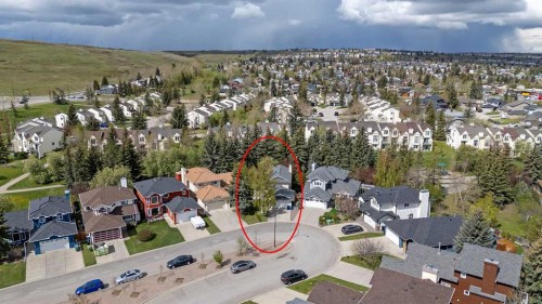 345 Sandringham Court Nw, Calgary, AB - Outdoor With View