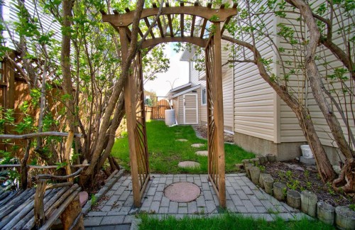 345 Sandringham Court Nw, Calgary, AB - Outdoor With Deck Patio Veranda