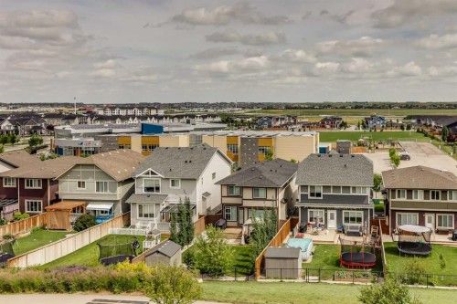 247 Hillcrest Heights Sw, Airdrie, AB - Outdoor