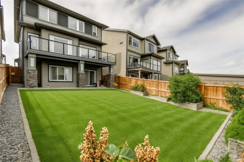 247 Hillcrest Heights Sw, Airdrie, AB - Outdoor