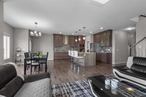 247 Hillcrest Heights Sw, Airdrie, AB - Indoor Photo Showing Living Room