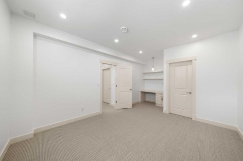 2341 6 Avenue Nw, Calgary, AB - Indoor Photo Showing Other Room