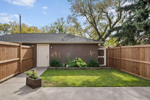 2341 6 Avenue Nw, Calgary, AB - Outdoor