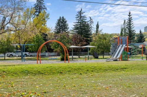2341 6 Avenue Nw, Calgary, AB - Outdoor