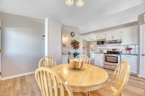 389 Strathford Crescent, Strathmore, AB - Indoor Photo Showing Dining Room