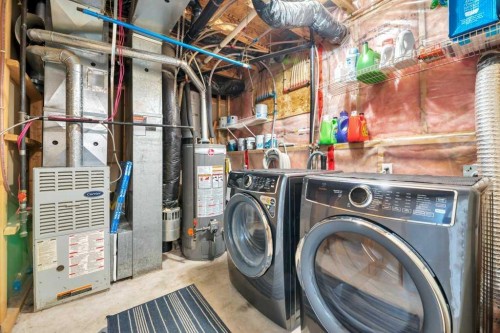 389 Strathford Crescent, Strathmore, AB - Indoor Photo Showing Laundry Room