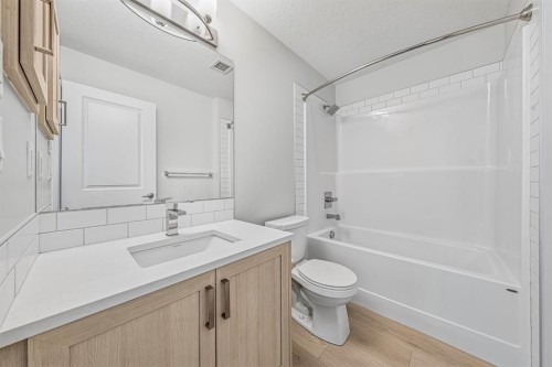 6207-20295 Seton Way Se, Calgary, AB - Indoor Photo Showing Bathroom