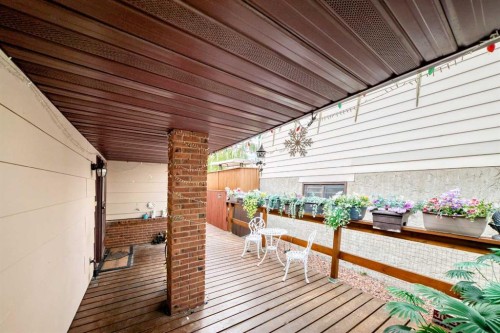 43 Beaconsfield Way Nw, Calgary, AB - Outdoor With Deck Patio Veranda With Exterior