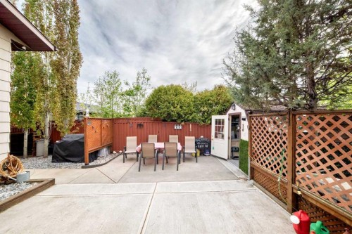 43 Beaconsfield Way Nw, Calgary, AB - Outdoor With Deck Patio Veranda