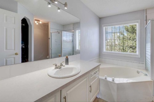 9982 Hidden Valley Drive Nw, Calgary, AB 