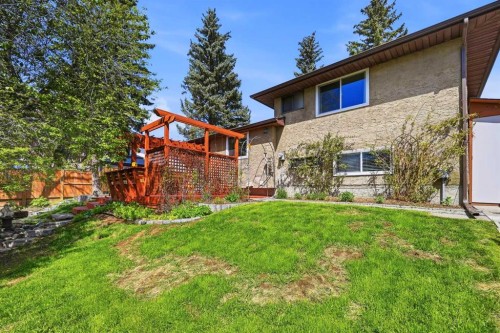 156 Templeview Place Ne, Calgary, AB - Outdoor