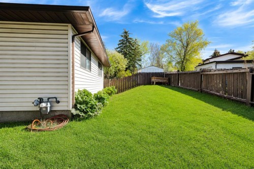 138 Dalhousie Road Nw, Calgary, AB - Outdoor
