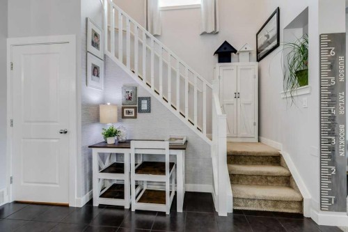 1065 Kingston Crescent Se, Airdrie, AB - Indoor Photo Showing Other Room