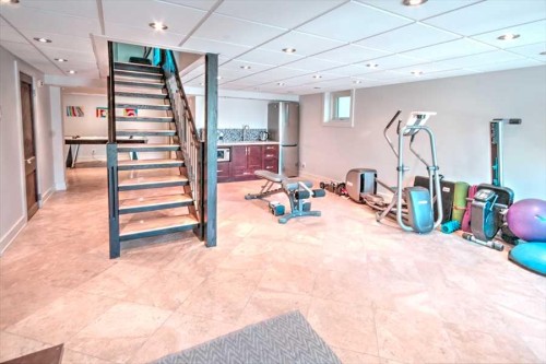 1604 Scotland Street Sw, Calgary, AB - Indoor Photo Showing Other Room