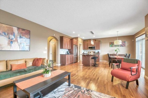 8 Sunset Square, Cochrane, AB - Indoor Photo Showing Living Room