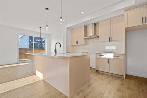 571 Buffaloberry Manor Se, Calgary, AB - Indoor Photo Showing Kitchen