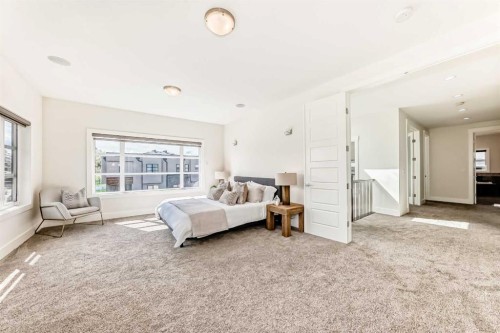 602 22 Avenue Ne, Calgary, AB - Indoor Photo Showing Bedroom