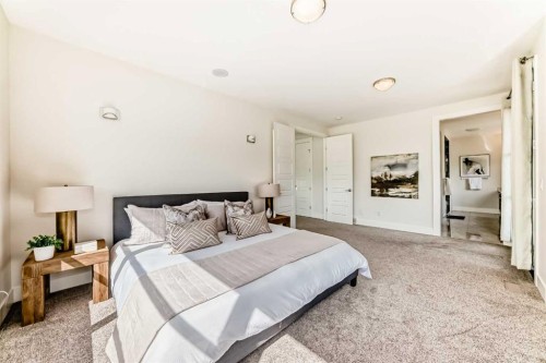 602 22 Avenue Ne, Calgary, AB - Indoor Photo Showing Bedroom