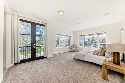 602 22 Avenue Ne, Calgary, AB - Indoor Photo Showing Other Room