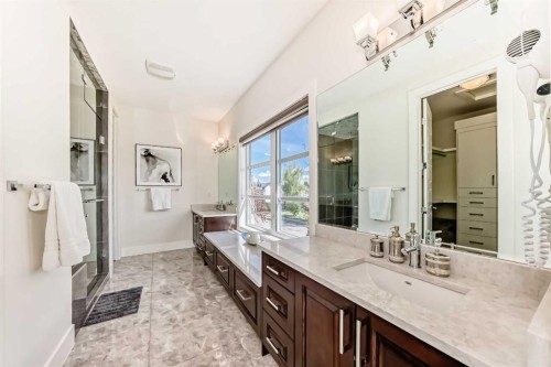 602 22 Avenue Ne, Calgary, AB - Indoor Photo Showing Bathroom