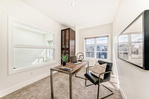 602 22 Avenue Ne, Calgary, AB - Indoor Photo Showing Office