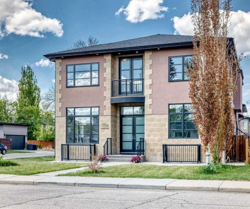 602 22 Avenue Ne, Calgary, AB - Outdoor With Facade