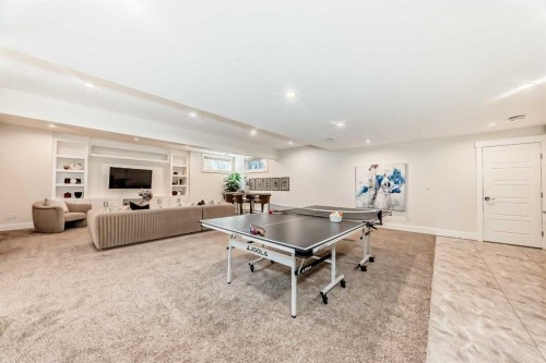 602 22 Avenue Ne, Calgary, AB - Indoor