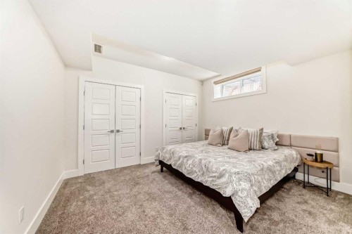 602 22 Avenue Ne, Calgary, AB - Indoor Photo Showing Bedroom