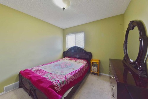 125 Costa Mesa Close Ne, Calgary, AB - Indoor Photo Showing Bedroom