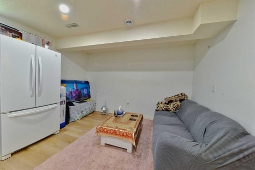 125 Costa Mesa Close Ne, Calgary, AB - Indoor