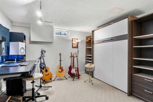10220 Maple Grove Place Se, Calgary, AB - Indoor Photo Showing Office