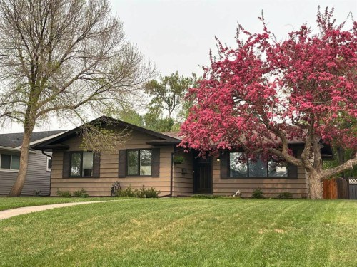 10220 Maple Grove Place Se, Calgary, AB - Outdoor