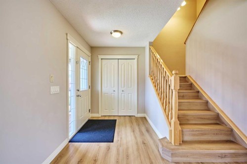 383 Prestwick Close Se, Calgary, AB - Indoor Photo Showing Other Room