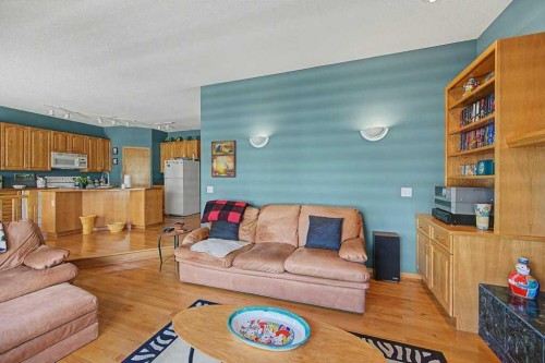 18 Prominence View Sw, Calgary, AB - Indoor Photo Showing Living Room