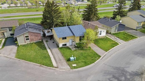 855 Whitehill Way Ne, Calgary, AB - Outdoor